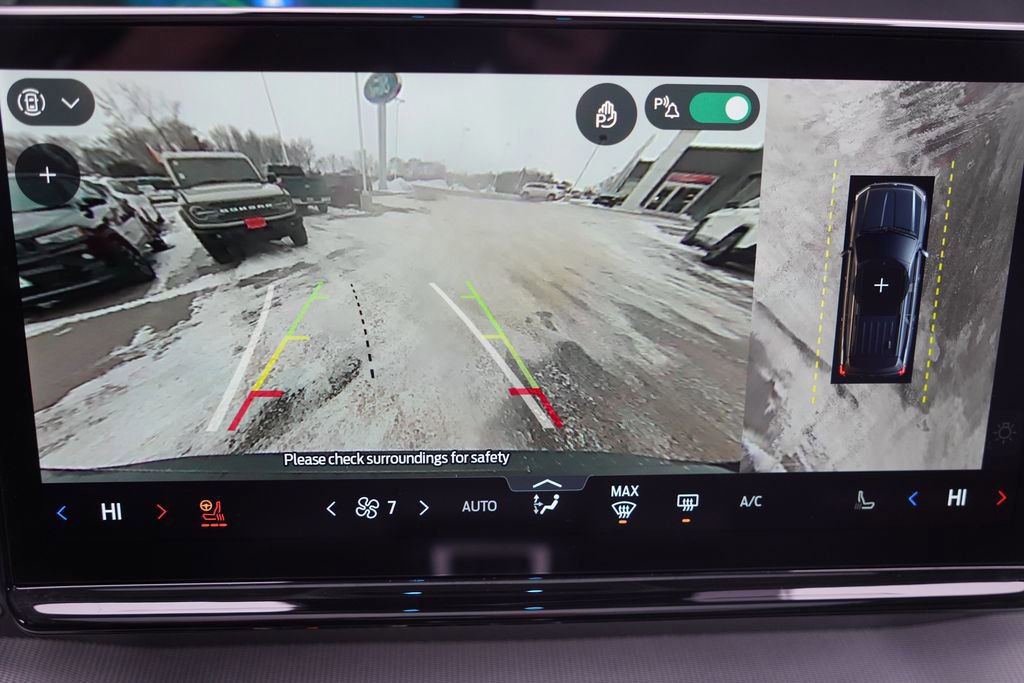 Certified 2025 Ford Expedition Active image 40