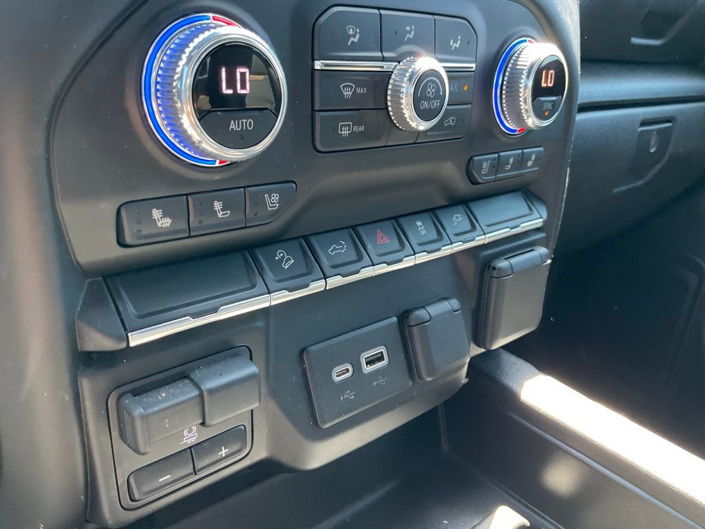 Used 2021 GMC Sierra 1500 AT4 image 5