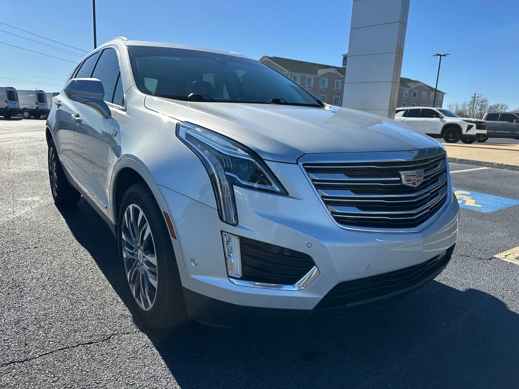 Used 2019 Cadillac XT5 Premium Luxury w/ Driver Assist Package image 2