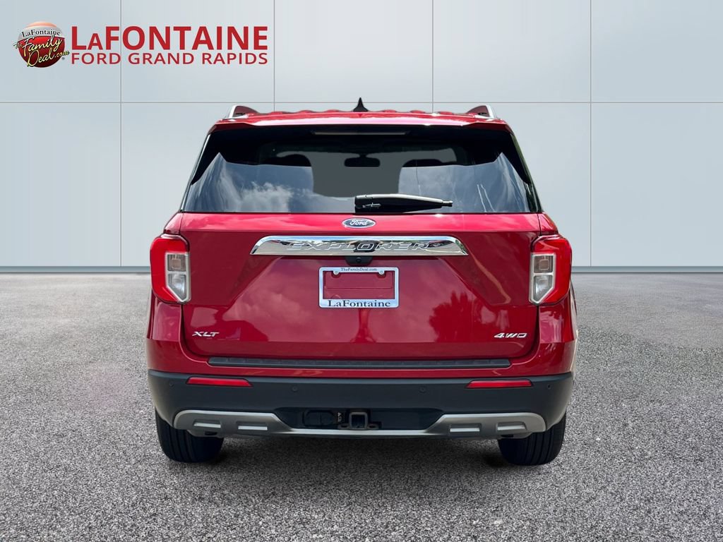 Certified 2021 Ford Explorer XLT w/ Equipment Group 202A AWD/4WD image 6