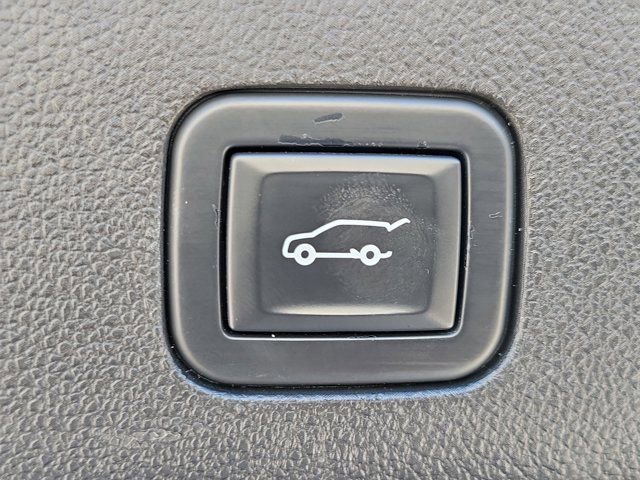 Used 2021 Chevrolet Tahoe LT w/ LT Signature Package image 12