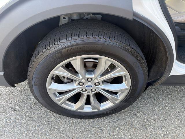 Certified 2023 Ford Explorer XLT w/ Equipment Group 202A AWD/4WD image 25