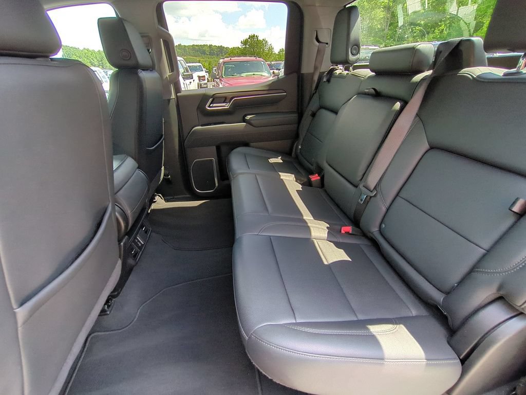 Used 2025 GMC Sierra 1500 SLT RWD image 17