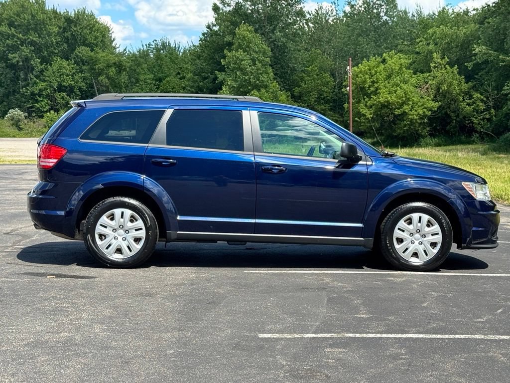 Used 2019 Dodge Journey SE FWD image 7