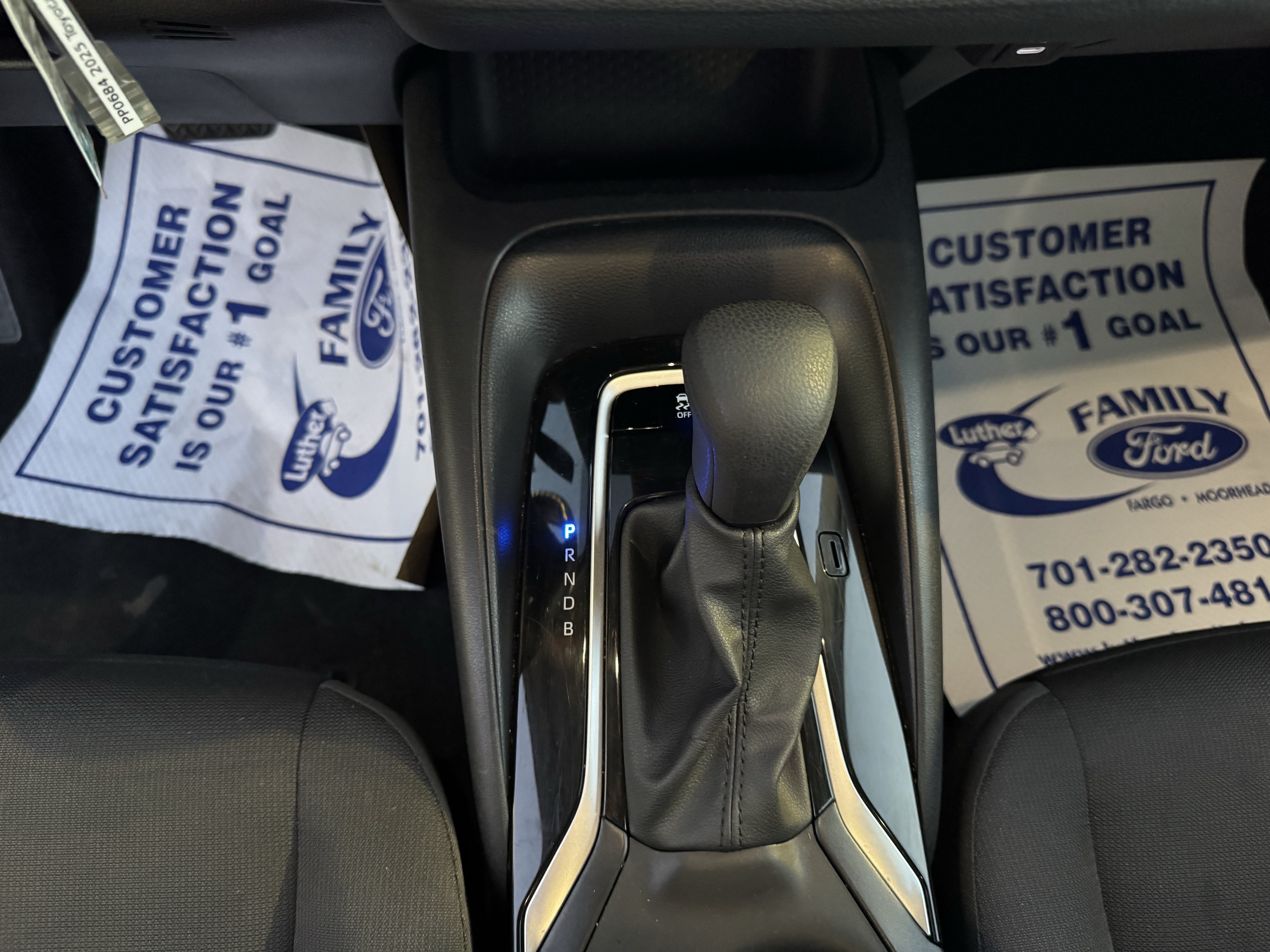 Used 2025 Toyota Corolla LE FWD image 16