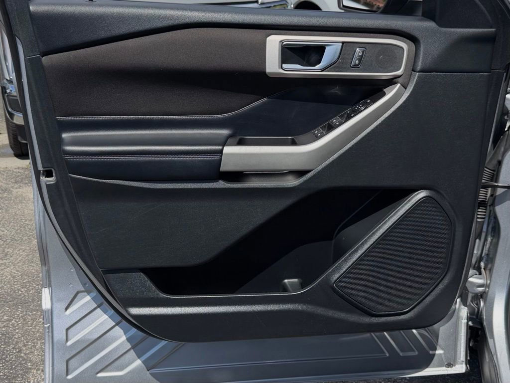 Certified 2020 Ford Explorer XLT w/ Class III Trailer Tow Package image 14