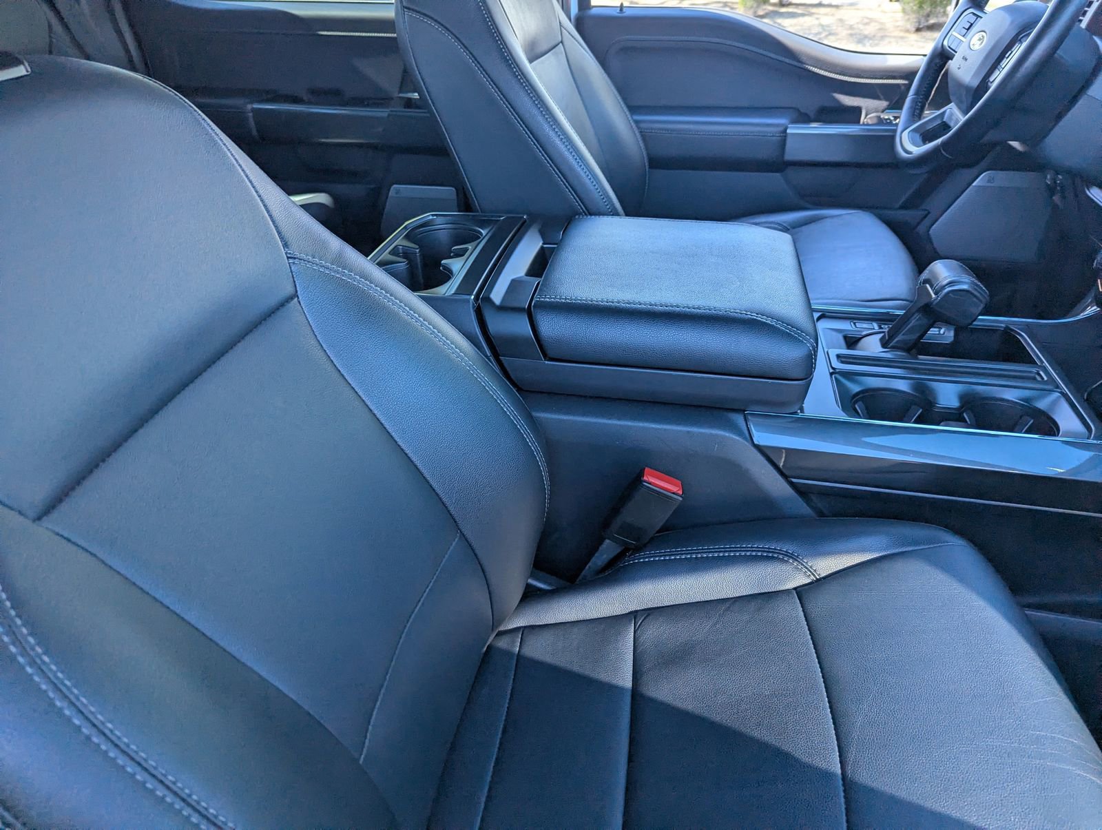 Certified 2022 Ford F150 XLT w/ Equipment Group 302A High image 10