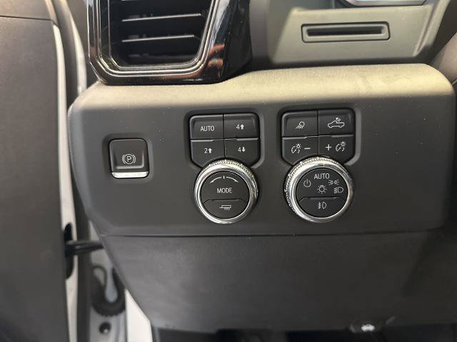 Used 2023 GMC Sierra 1500 AT4 w/ AT4 Premium Package AWD/4WD image 20