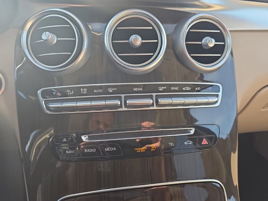 Used 2019 Mercedes-Benz GLC 300 4MATIC image 20