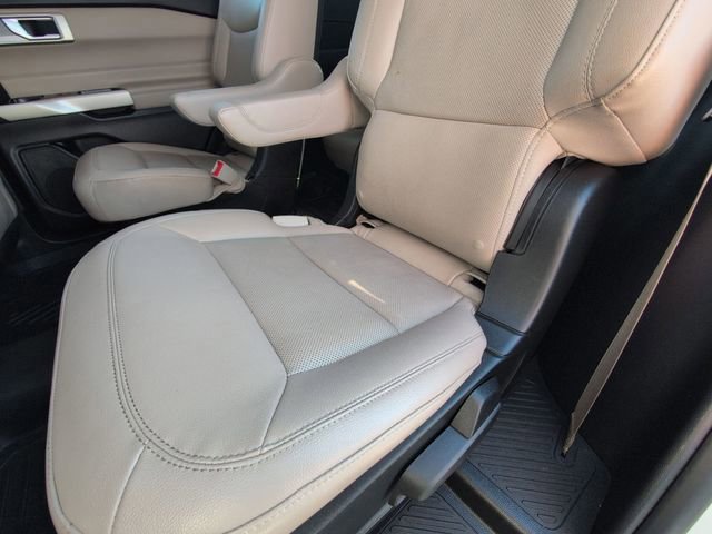 Certified 2022 Ford Explorer Limited w/ Equipment Group 301A image 15