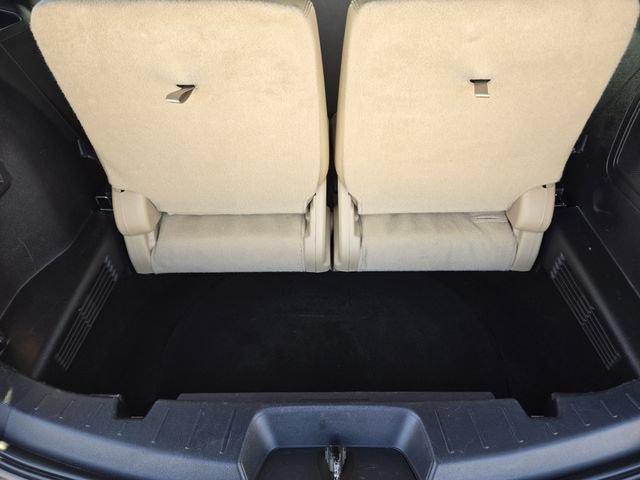 Certified 2017 Ford Explorer Limited w/ Class II Trailer Tow Package AWD/4WD image 32