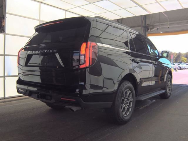 Certified 2025 Ford Expedition Active RWD image 7