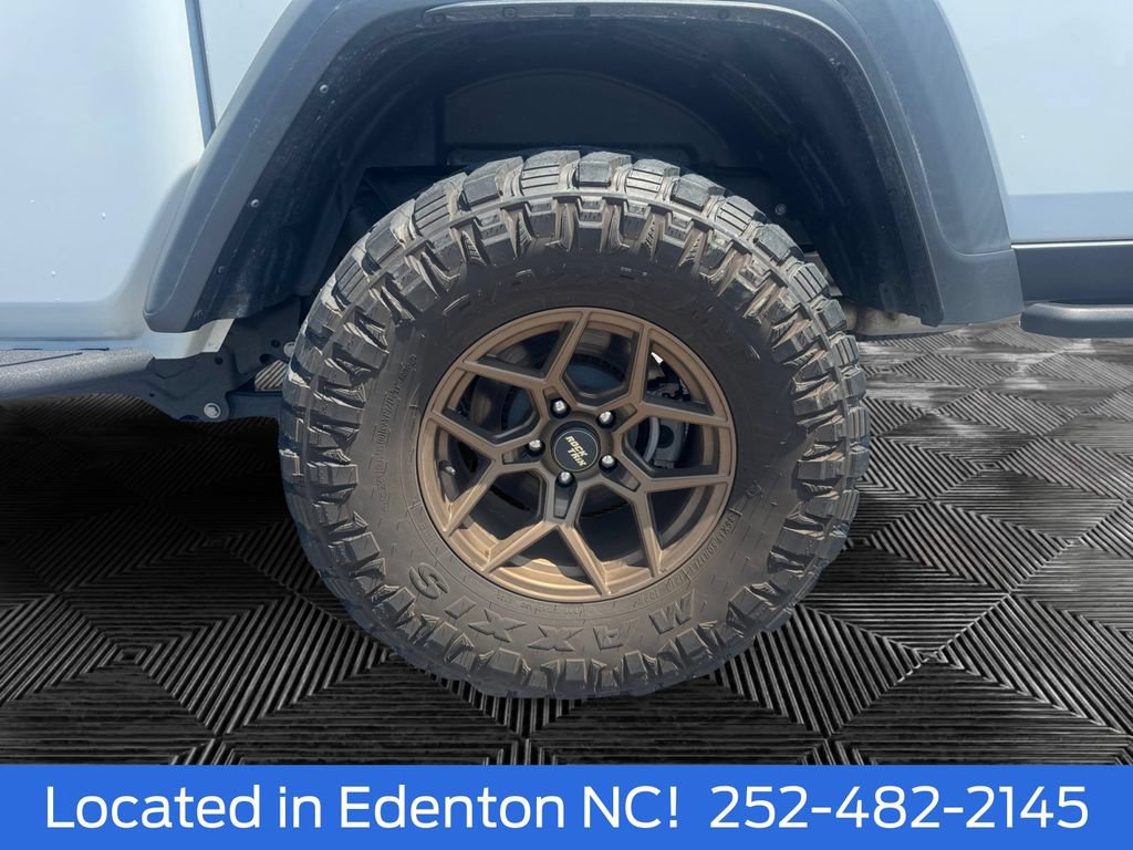 Used 2024 Jeep Gladiator Rubicon w/ Convenience Group AWD/4WD image 15
