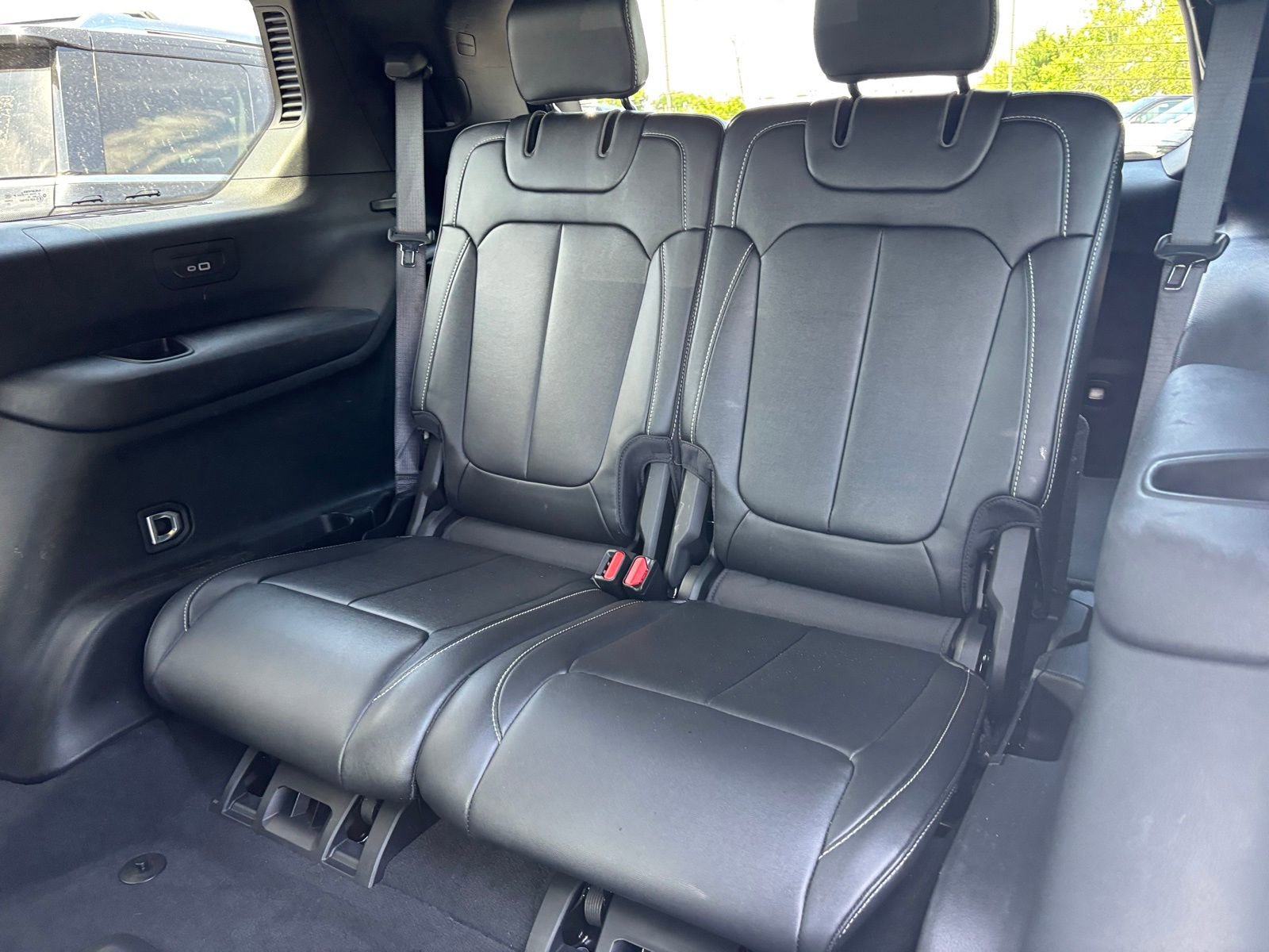 Used 2024 Jeep Grand Cherokee L Limited AWD/4WD image 23