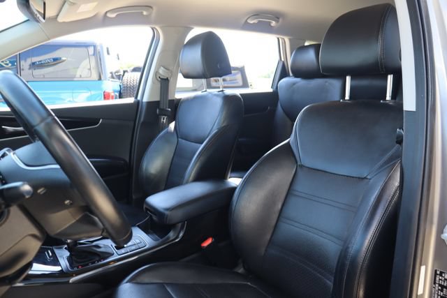 Used 2019 Kia Sorento EX AWD/4WD image 16