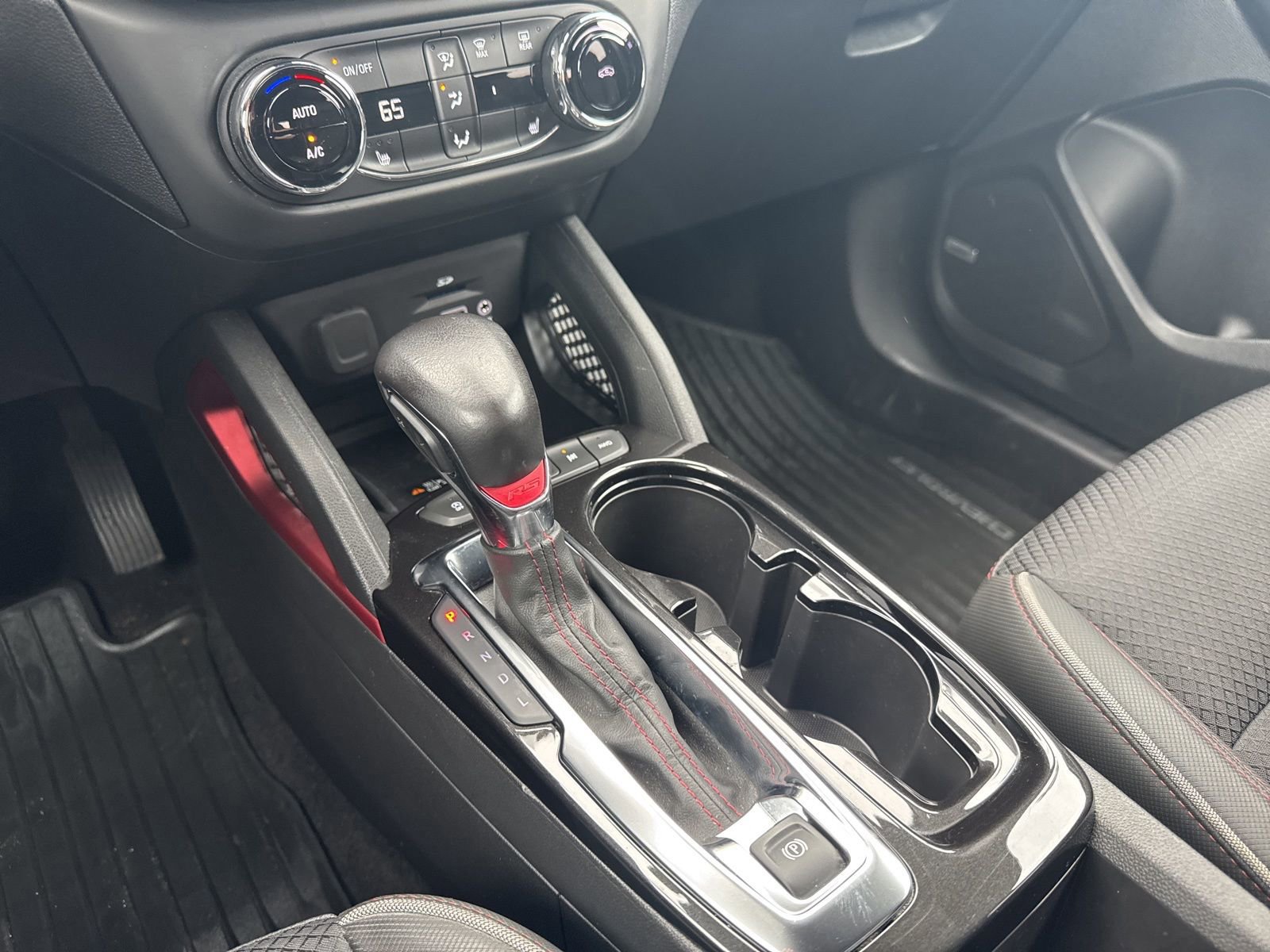 Used 2022 Chevrolet TrailBlazer RS w/ Technology Package image 19