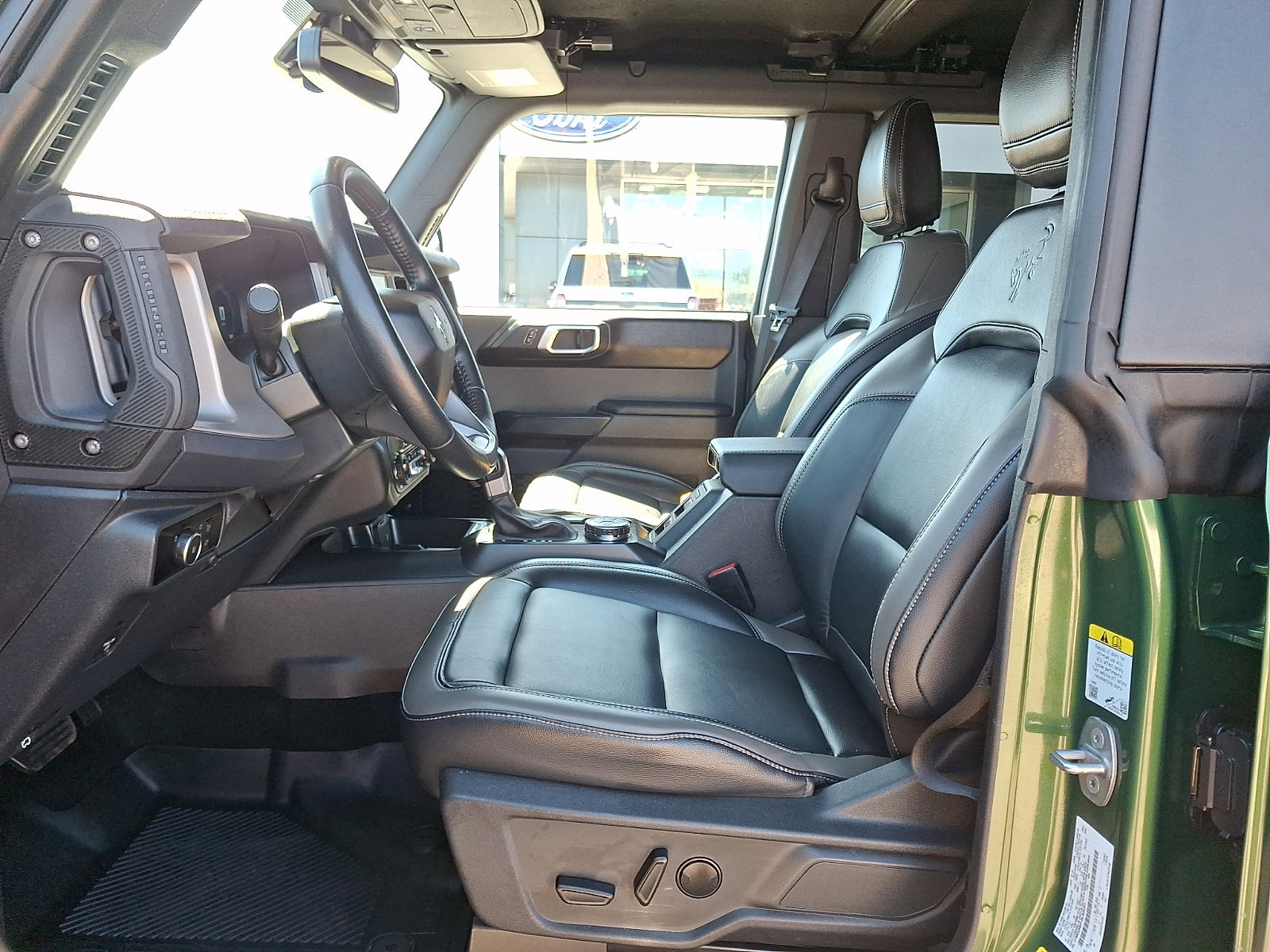 Certified 2025 Ford Bronco Outer Banks w/ Black Appearance Package image 13