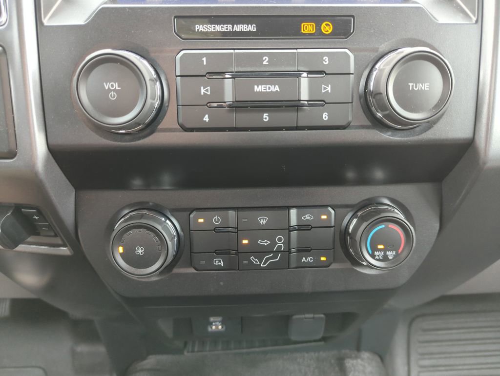 Certified 2022 Ford F350 XLT RWD image 23
