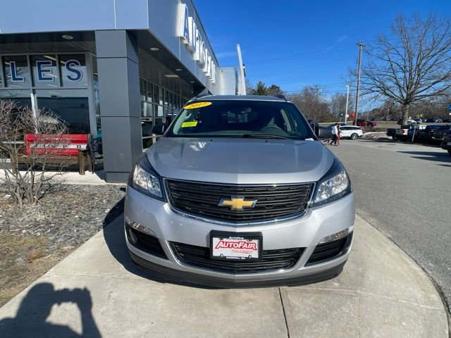 Used 2017 Chevrolet Traverse LS image 9