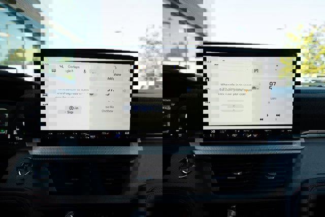 Certified 2025 Ford Explorer ST image 22