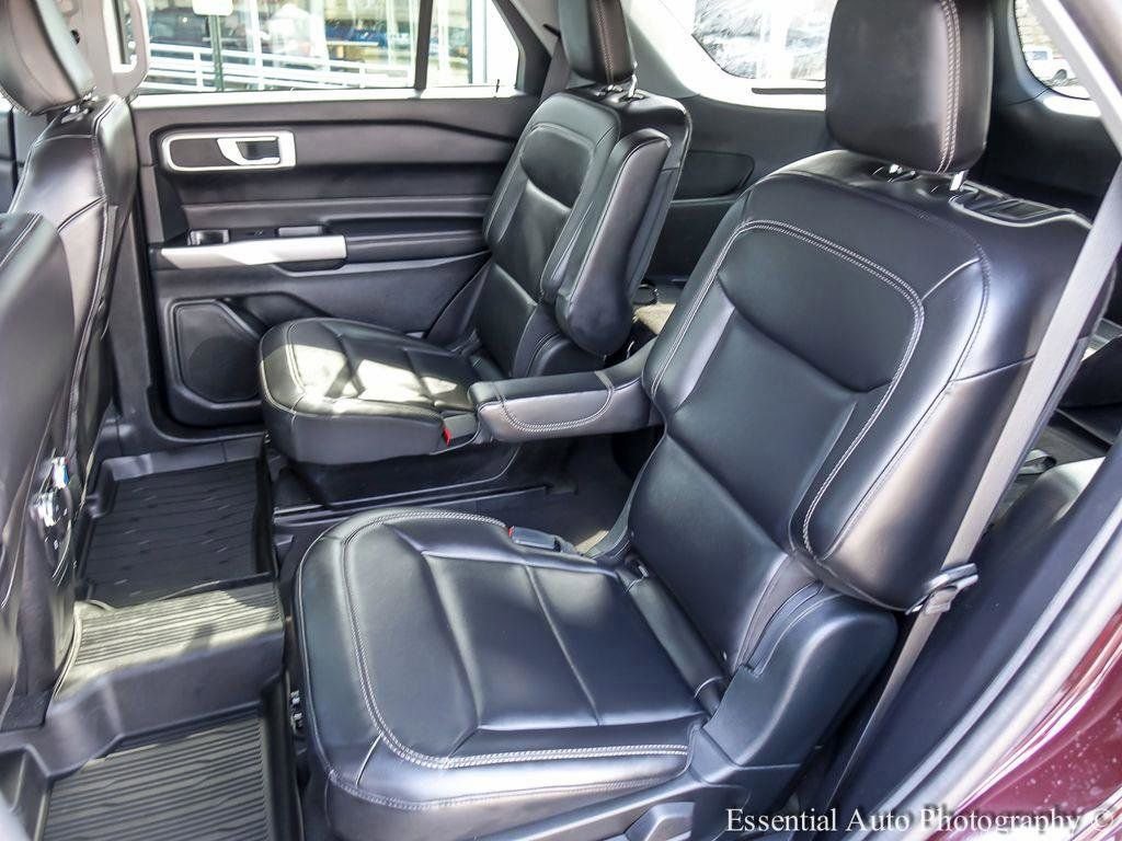 Certified 2022 Ford Explorer XLT w/ Equipment Group 202A image 11