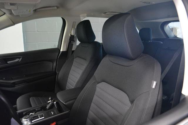 Certified 2023 Ford Edge SE w/ Black Appearance Package AWD/4WD image 9