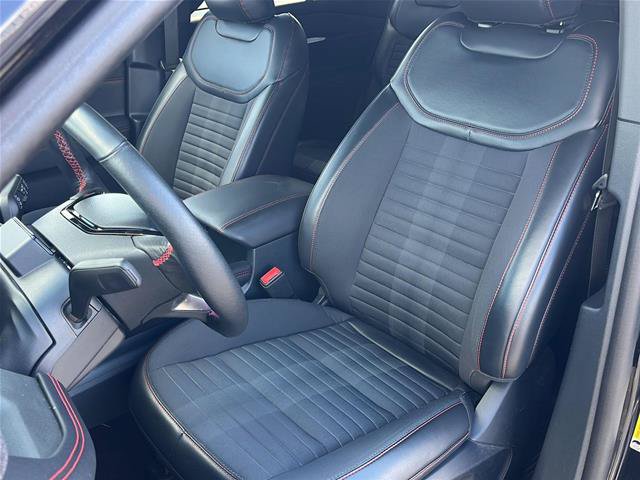 Certified 2025 Ford Explorer ST-Line w/ ST-Line Street Pack AWD/4WD image 11