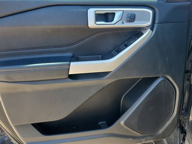 Certified 2022 Ford Explorer Limited w/ Equipment Group 301A AWD/4WD image 24