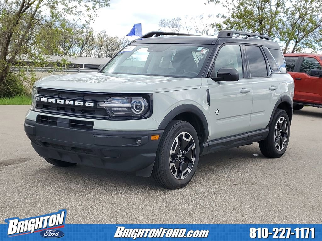 Certified 2024 Ford Bronco Sport Outer Banks w/ Tech Package AWD/4WD image 2