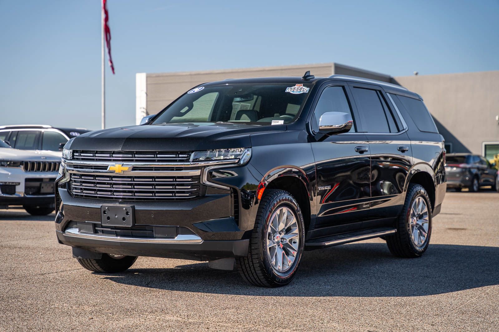 Used 2024 Chevrolet Tahoe Premier AWD/4WD image 3