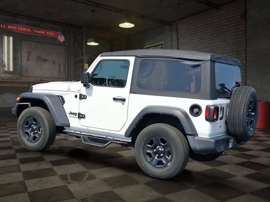 Used 2022 Jeep Wrangler Sport AWD/4WD image 4