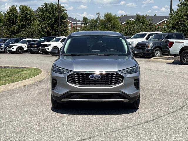 Certified 2023 Ford Escape Active AWD/4WD image 2