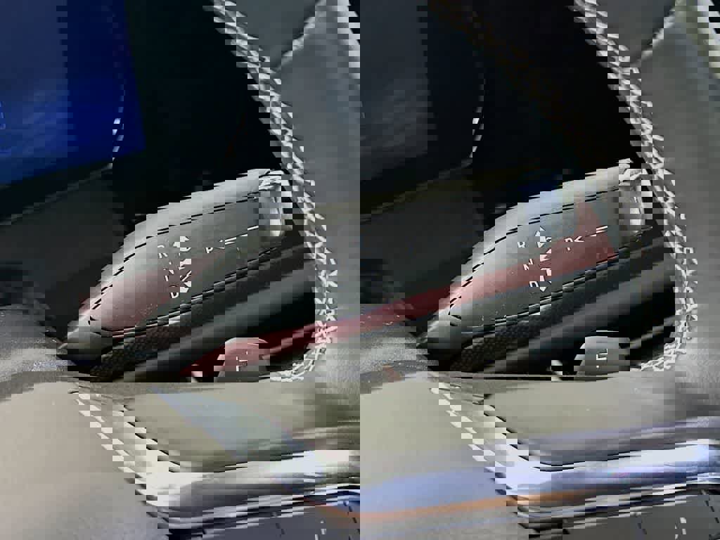 Used 2025 Chevrolet Traverse Z71 image 22