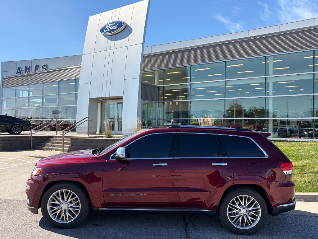 Used 2017 Jeep Grand Cherokee Summit AWD/4WD image 3