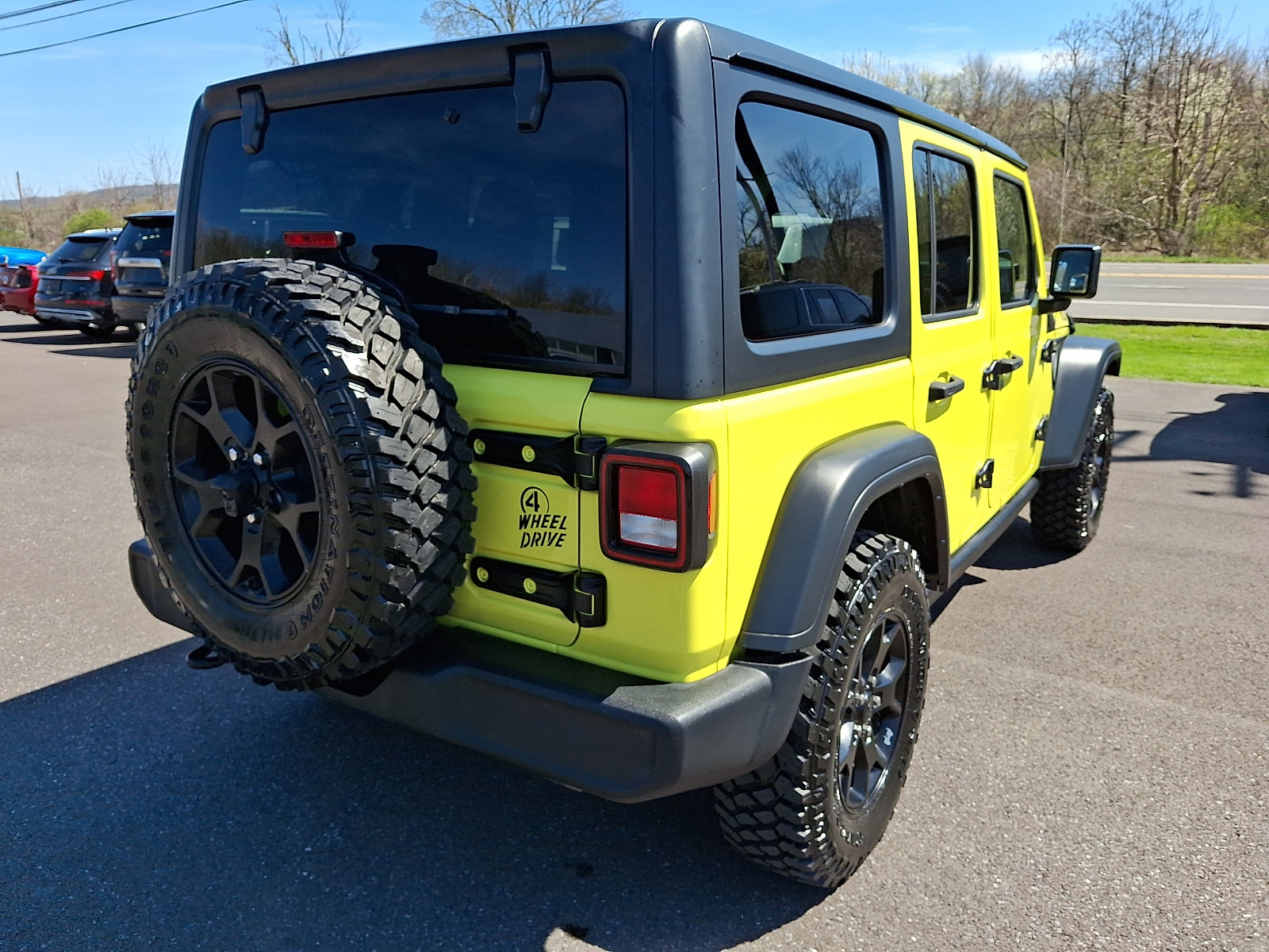 Used 2023 Jeep Wrangler Willys AWD/4WD image 10