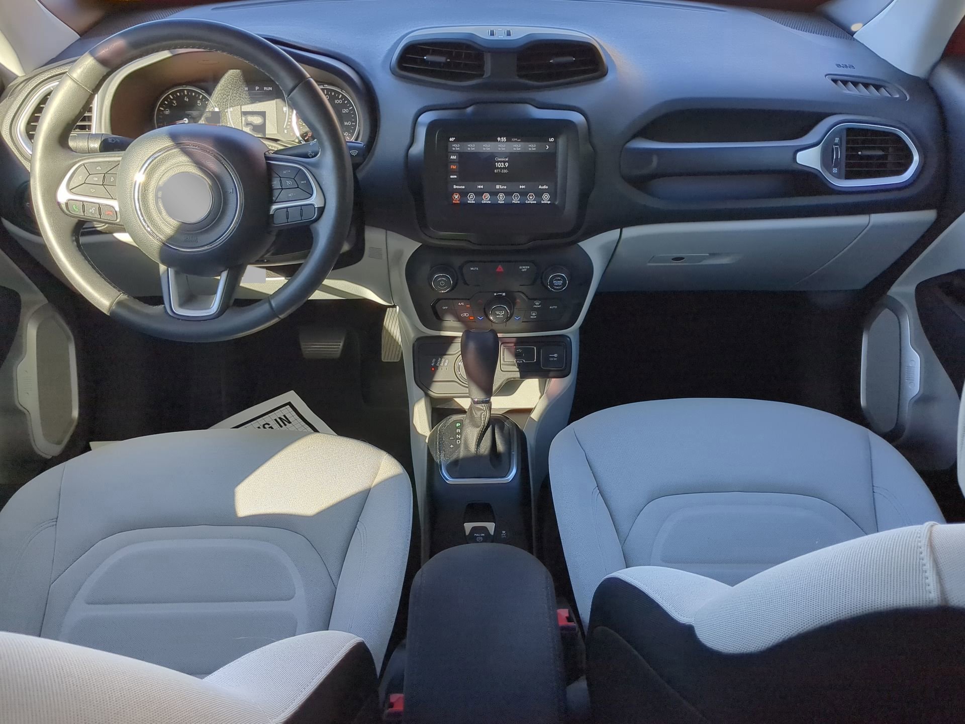 Used 2018 Jeep Renegade Latitude image 41