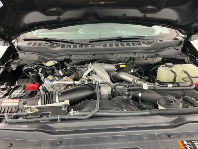 Certified 2025 Ford F350 Lariat w/ Black Appearance Package image 33