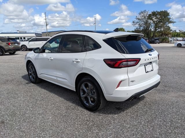 Certified 2024 Ford Escape ST-Line w/ Tech Pack #1 AWD/4WD image 6