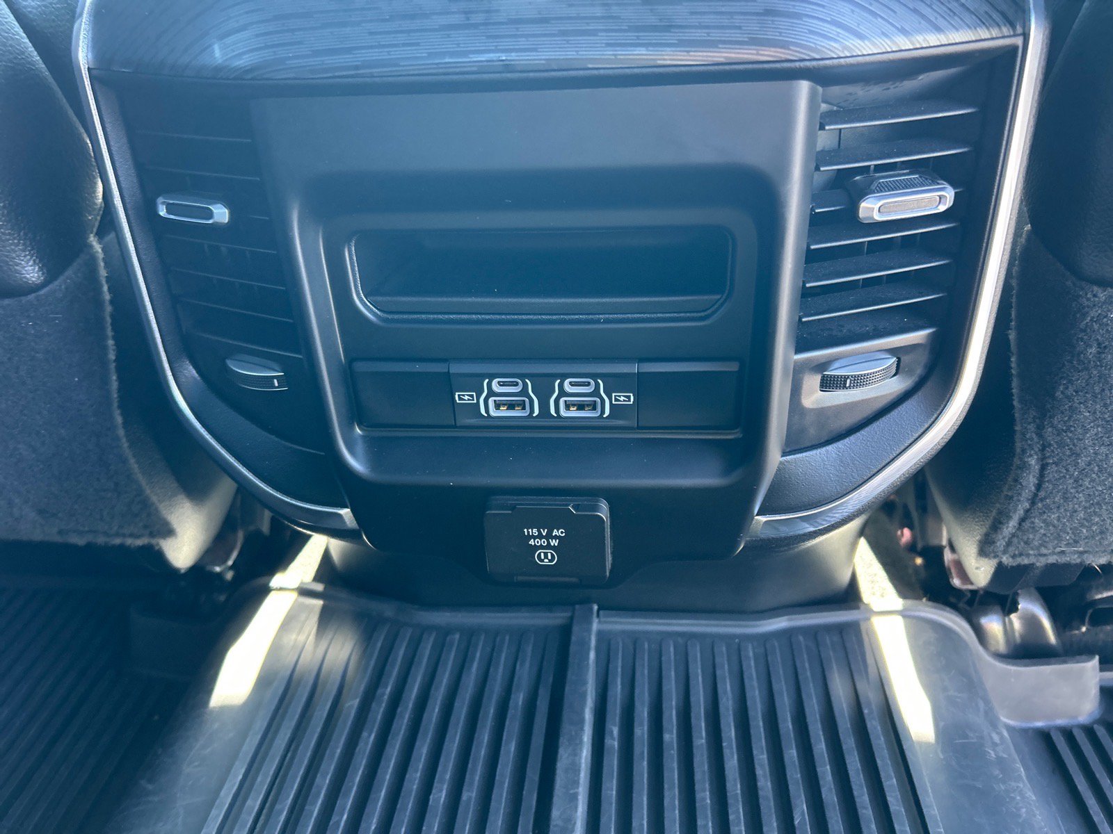 Used 2024 RAM 3500 Laramie w/ Night Edition AWD/4WD image 21