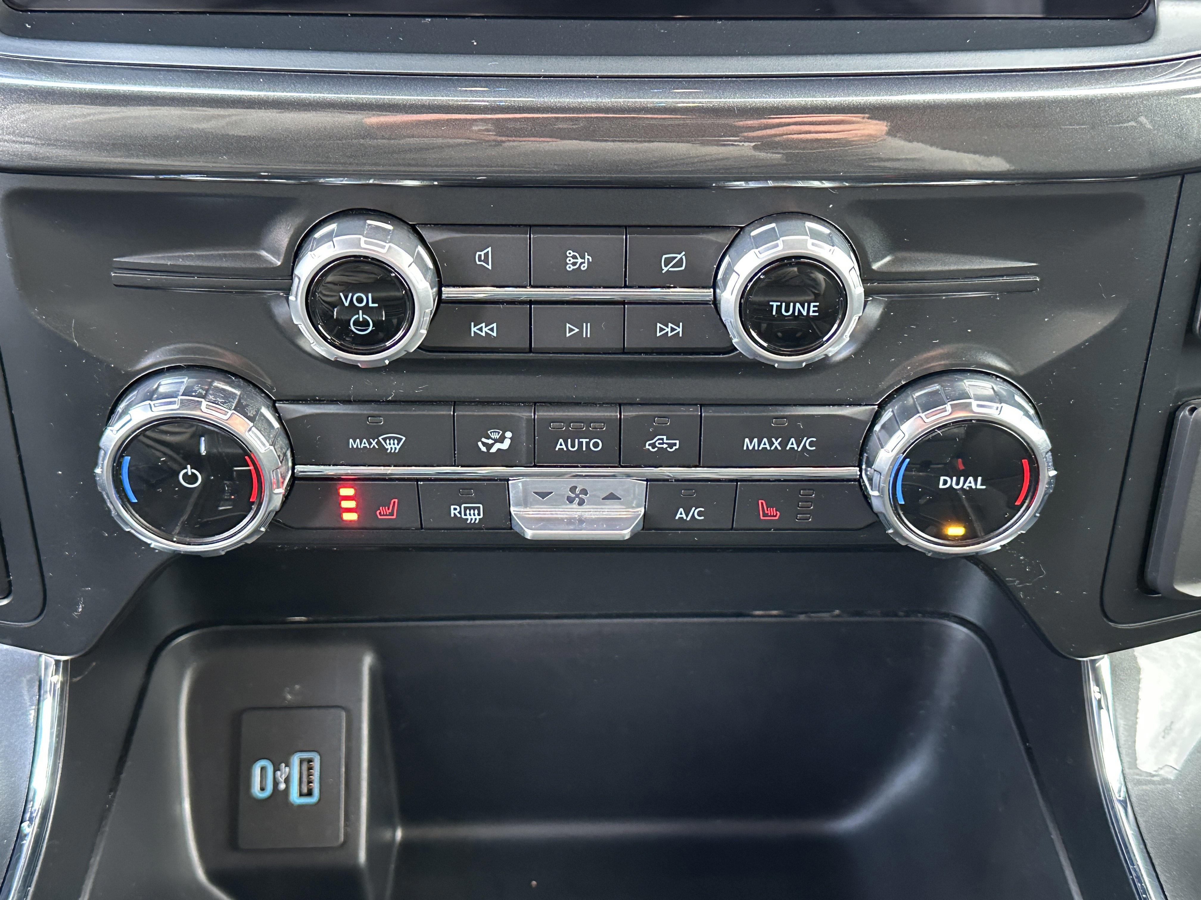 Certified 2022 Ford F150 XLT w/ Equipment Group 302A High image 27