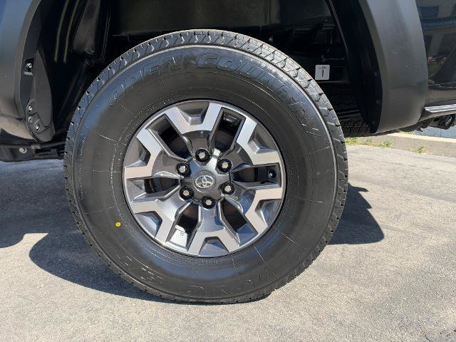 Used 2022 Toyota Tacoma TRD Off-Road w/ TRD Premium Off Road Package AWD/4WD image 8