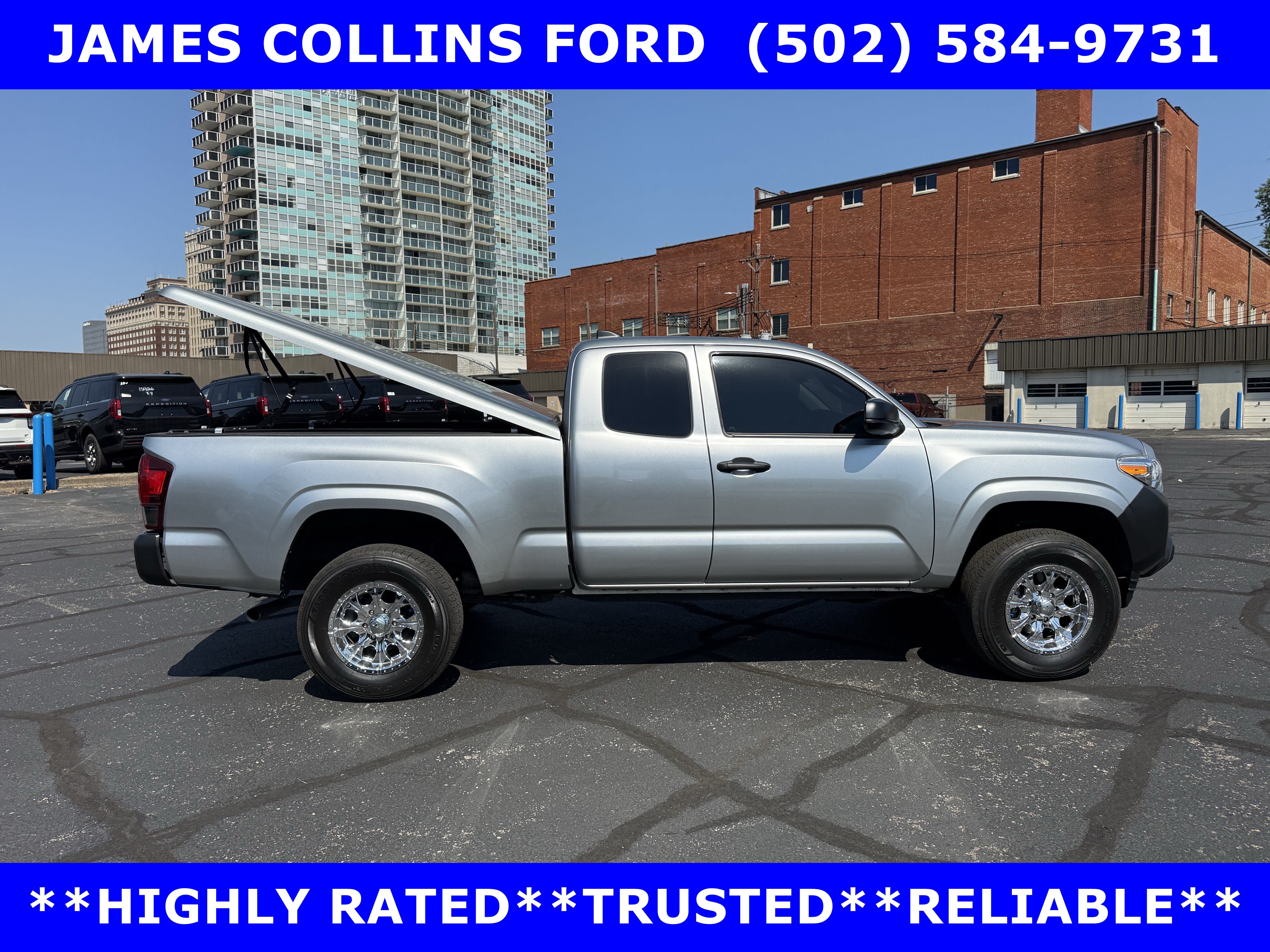 Used 2022 Toyota Tacoma SR RWD image 9