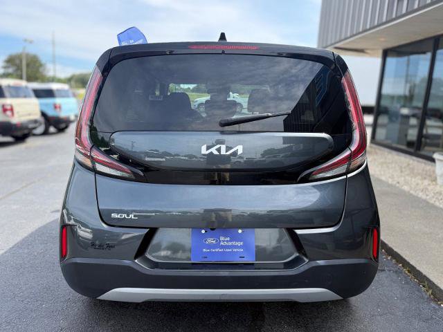 Used 2024 Kia Soul LX w/ Option Group 015 FWD image 3