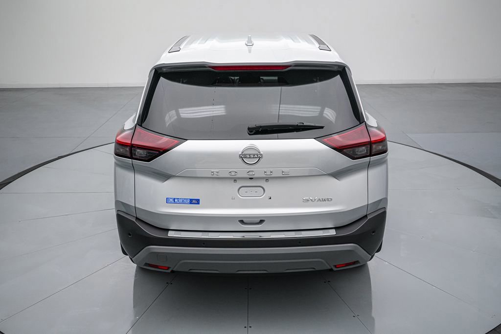 Used 2023 Nissan Rogue SV AWD/4WD image 4