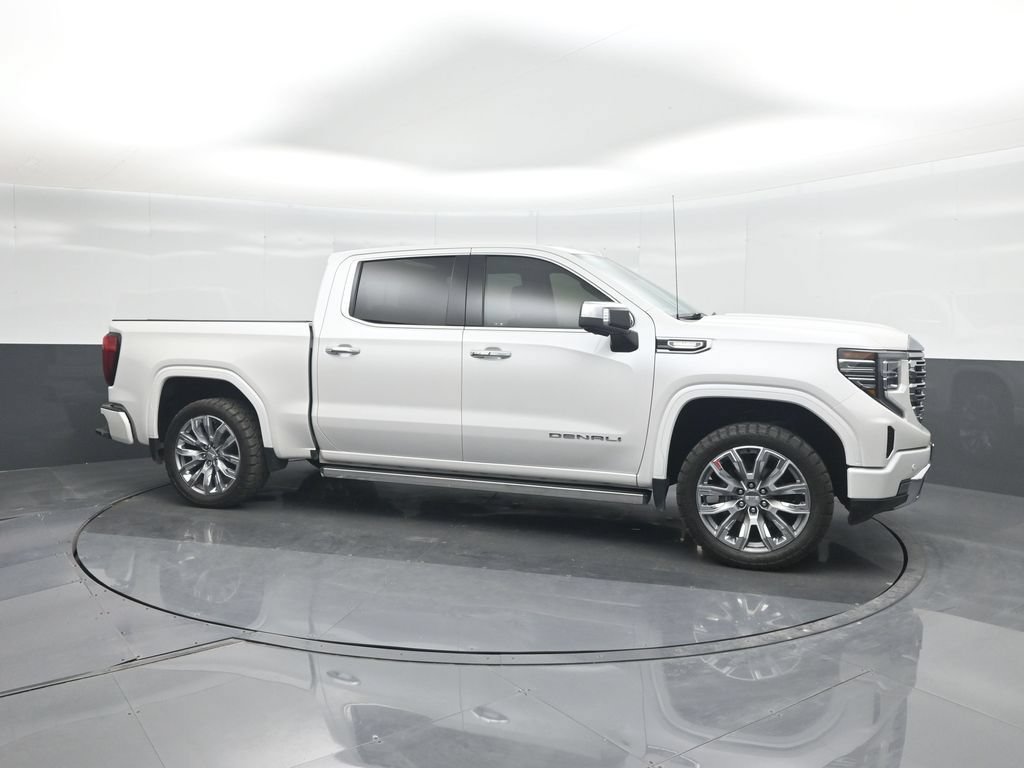 Used 2025 GMC Sierra 1500 Denali AWD/4WD image 11