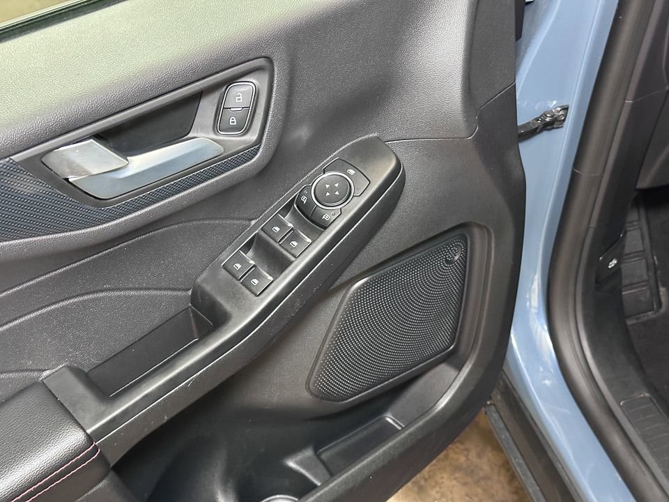 Certified 2025 Ford Escape ST-Line image 22