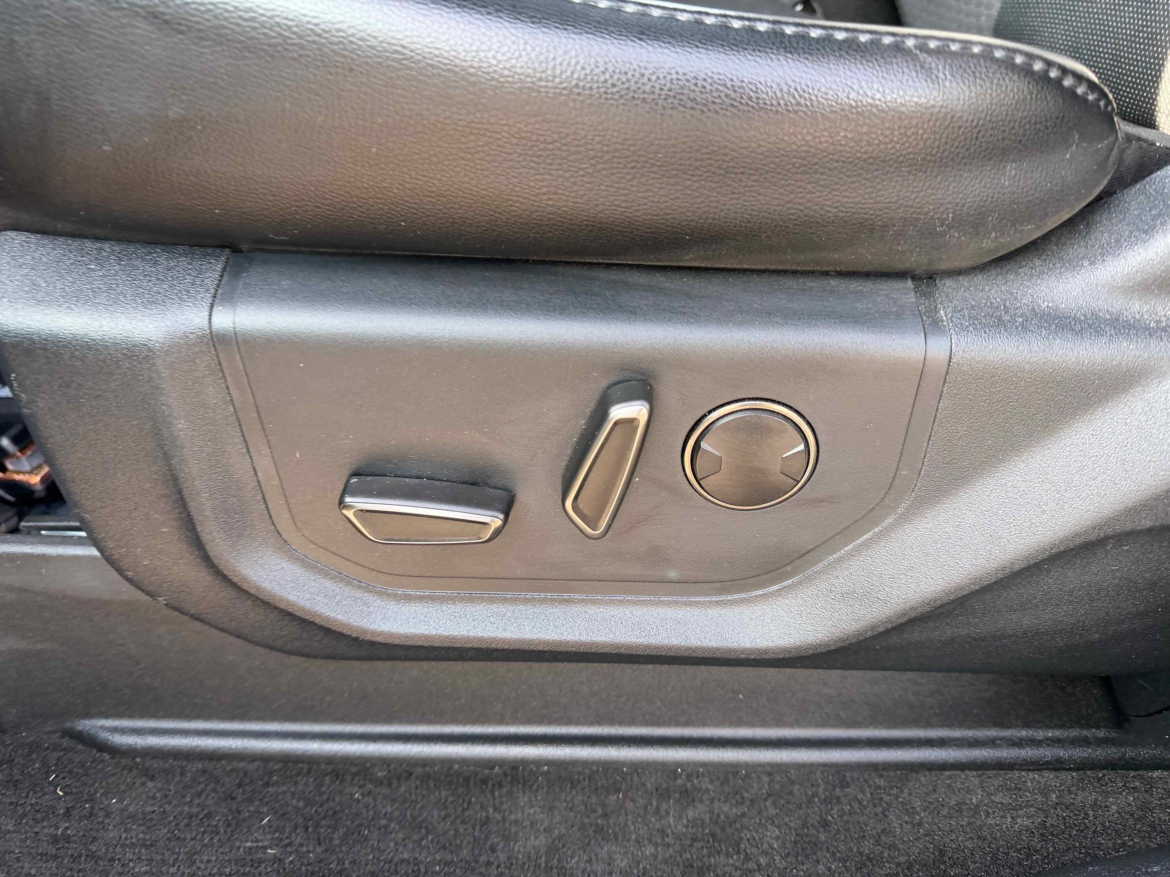 Certified 2020 Ford F150 Raptor w/ Equipment Group 802A Luxury image 17