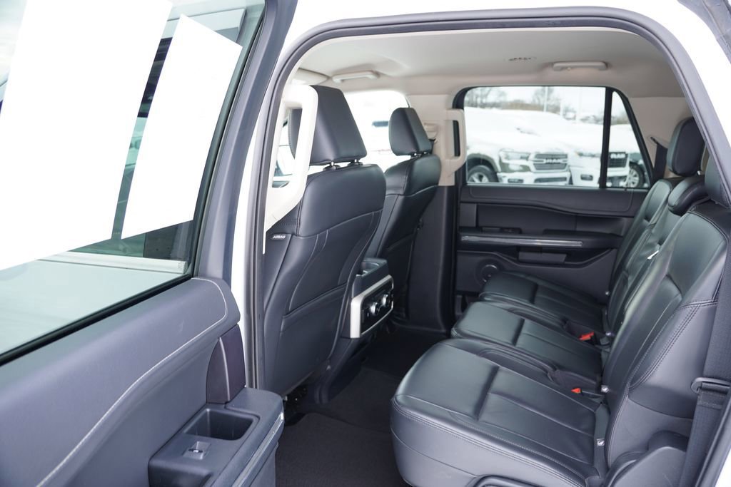 Certified 2024 Ford Expedition Max XLT image 18