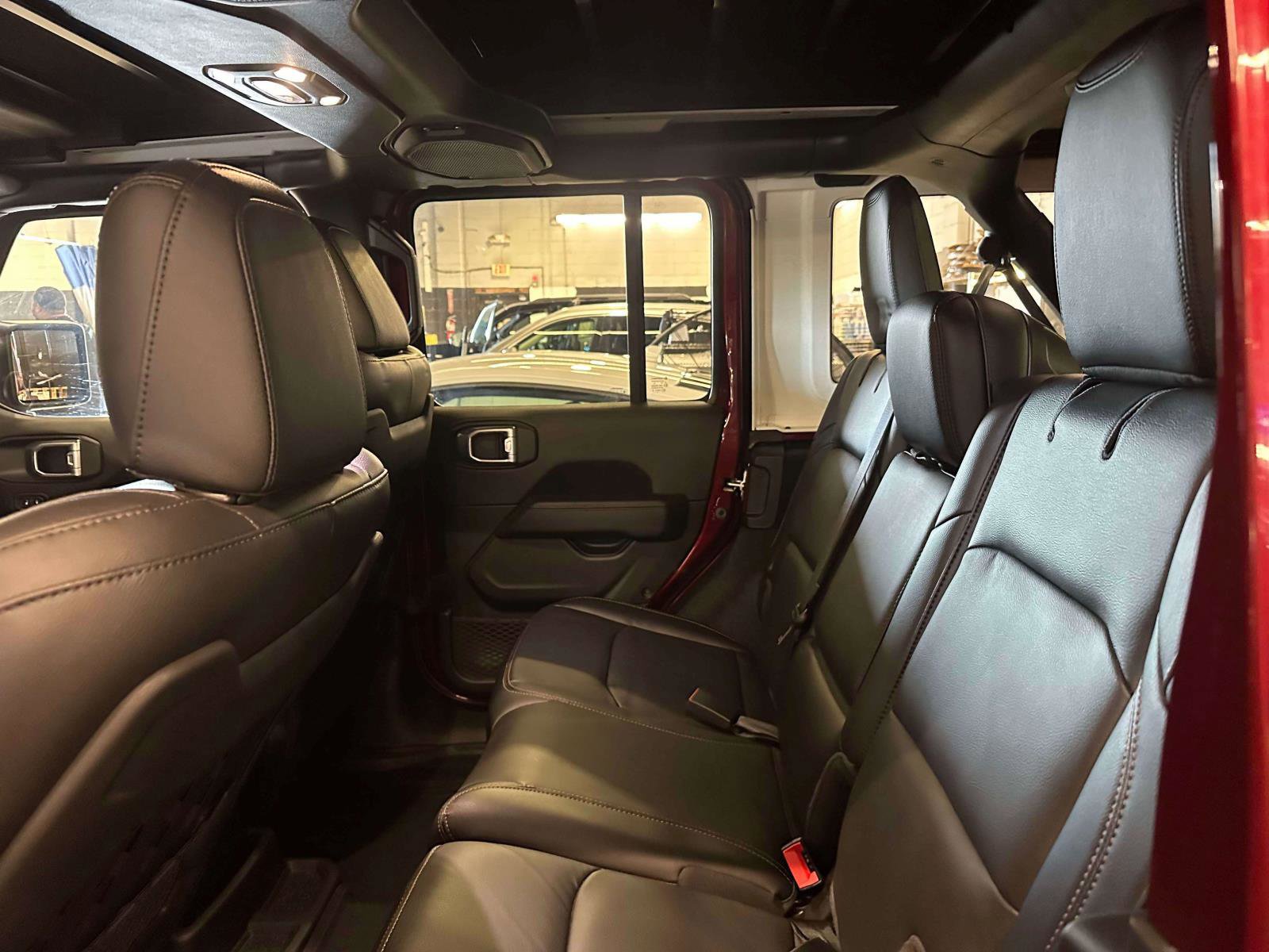 Used 2021 Jeep Wrangler Unlimited Rubicon w/ Trailer Tow Package image 9