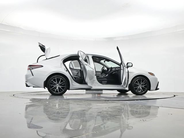 Used 2024 Toyota Camry SE w/ Convenience Package FWD image 51